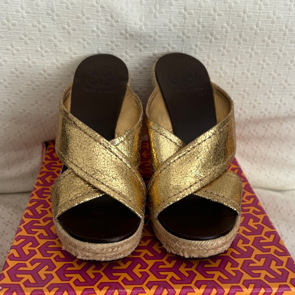 ry Burch Kristen Gold Espadrille Wedge Sandals size 6.5